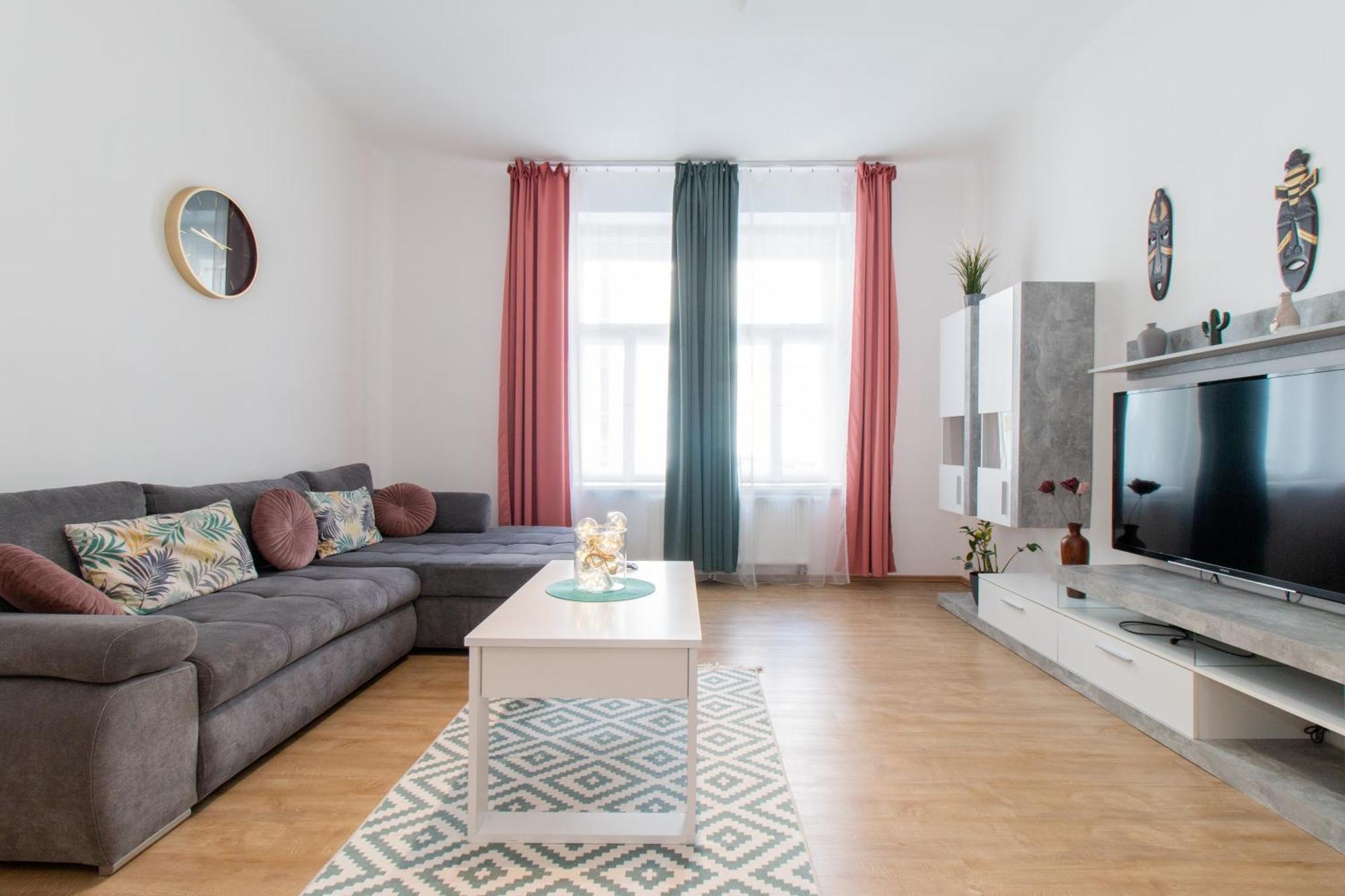 Riverside Cr Apartment براغ المظهر الخارجي الصورة