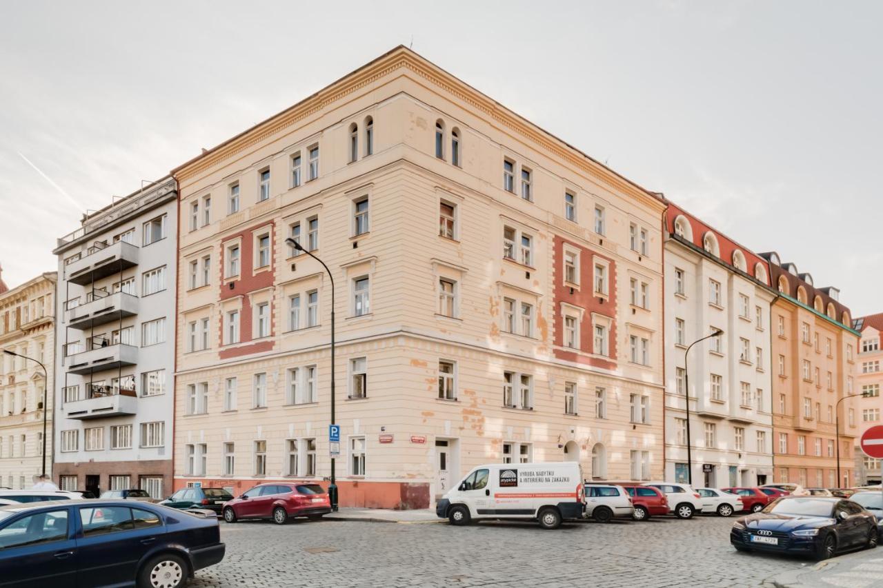 Riverside Cr Apartment براغ المظهر الخارجي الصورة
